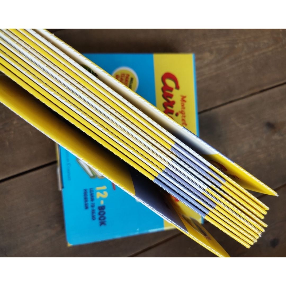 Curious George: Curious About Phonics (12 books) box set