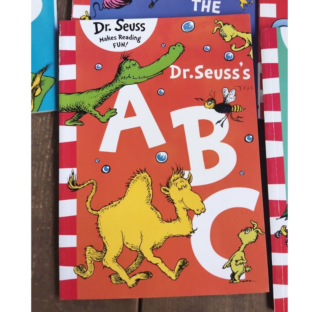 Dr Seuss Classic Case (20 books) brand new softcover, box set (BOX WITH SLIGHT TEARS and DENTS, BOOKS NO DAMAGE)