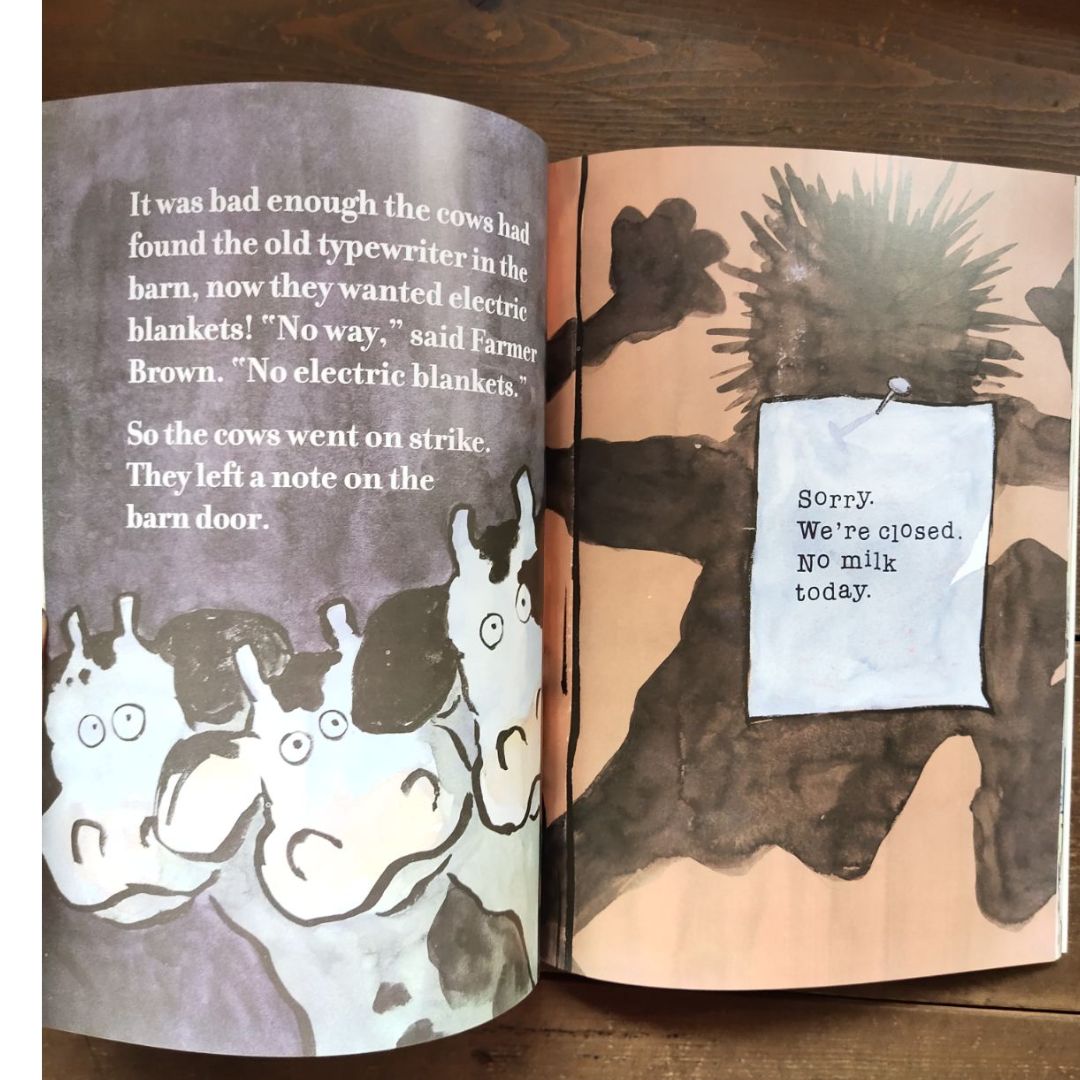 Click, Clack, Moo: Cows That Type (softcover) by Doreen Cronin, Betsy Lewin