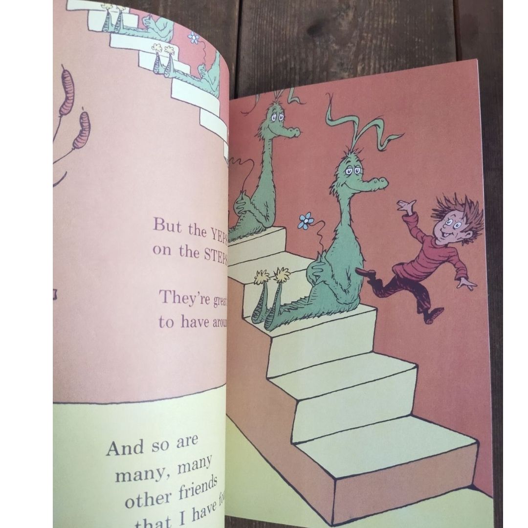 Dr Seuss Classic Case (20 books) brand new softcover, box set (BOX WITH SLIGHT TEARS and DENTS, BOOKS NO DAMAGE)