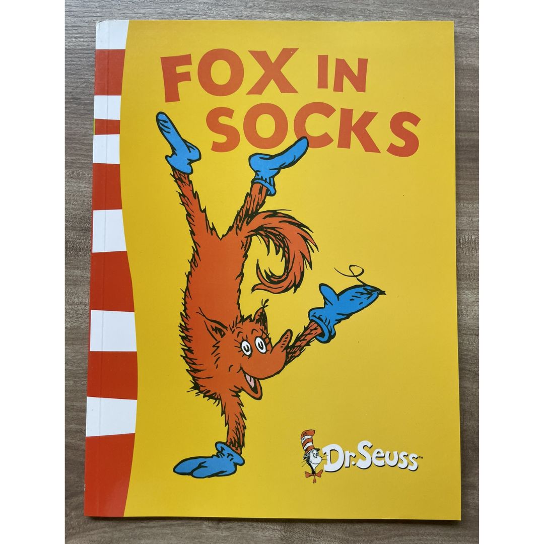 Dr Seuss paperbacks (PLS CHOOSE A TITLE) Oh the Places You'll Go / Fox in Socks / Green Eggs and Ham / Oh the Thinks You Can Think / One Fish Two Fish / Scrambled Eggs Super / Sleep Book / Ten Apples Up On Top / The Alphabet Book / Wacky Wednesday