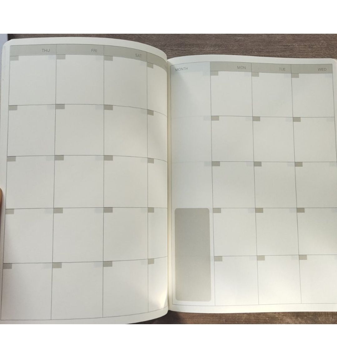 Weekly and Monthly Planner (B5)